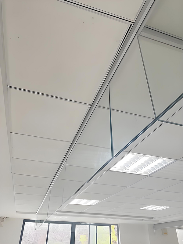 高台玻璃高台挡烟垂壁