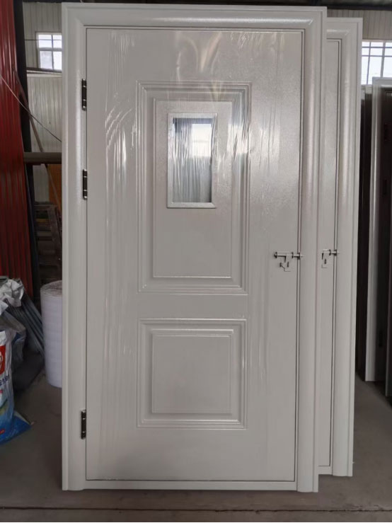 高台学校教室门