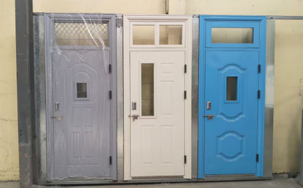 高台学校教室门