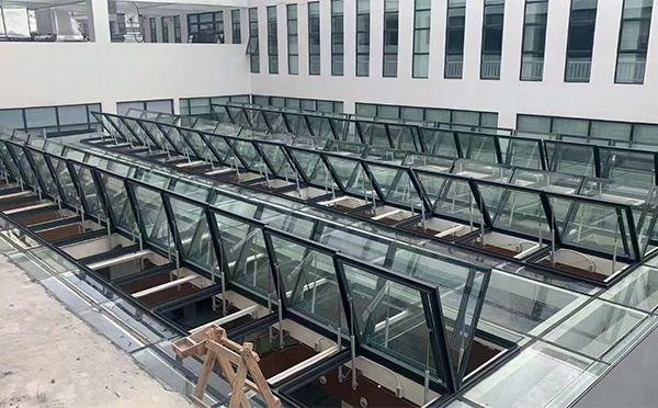 百安科技有限公司近期高台排烟窗项目案例分享