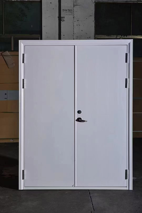 酒店项目完成公共区域高台防火门布设